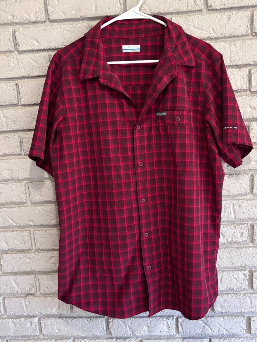 Columbia Omni Shade Shirt Men L Red Check Stretch Short Sleeve Casual Button Up